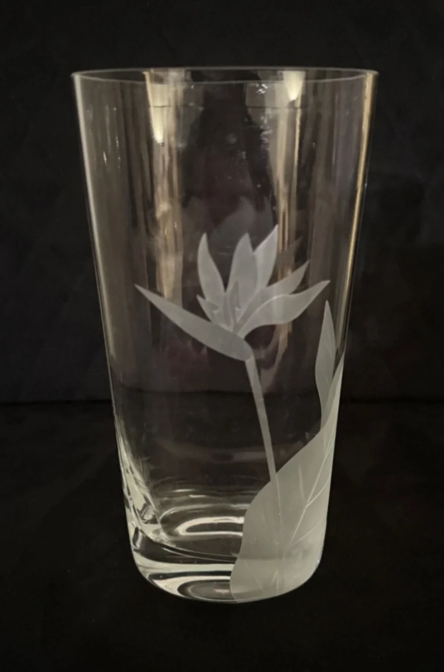 🌸 Etched Floral Clear Glass Vase | Elegant Botanical Design | 8.75